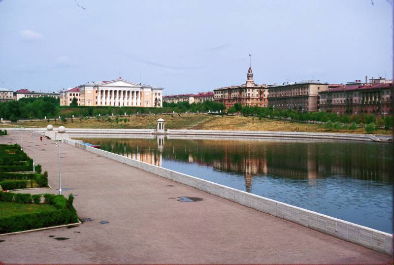 minsk._reka_svisloch.jpg
