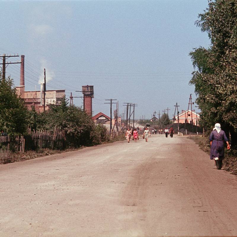 izdeshkovo_-_centralnaja_ulica_001.jpg