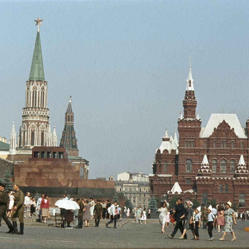 krasnaja_ploschad_istoricheskij_muzej_mavzolej_lenina_006.jpg