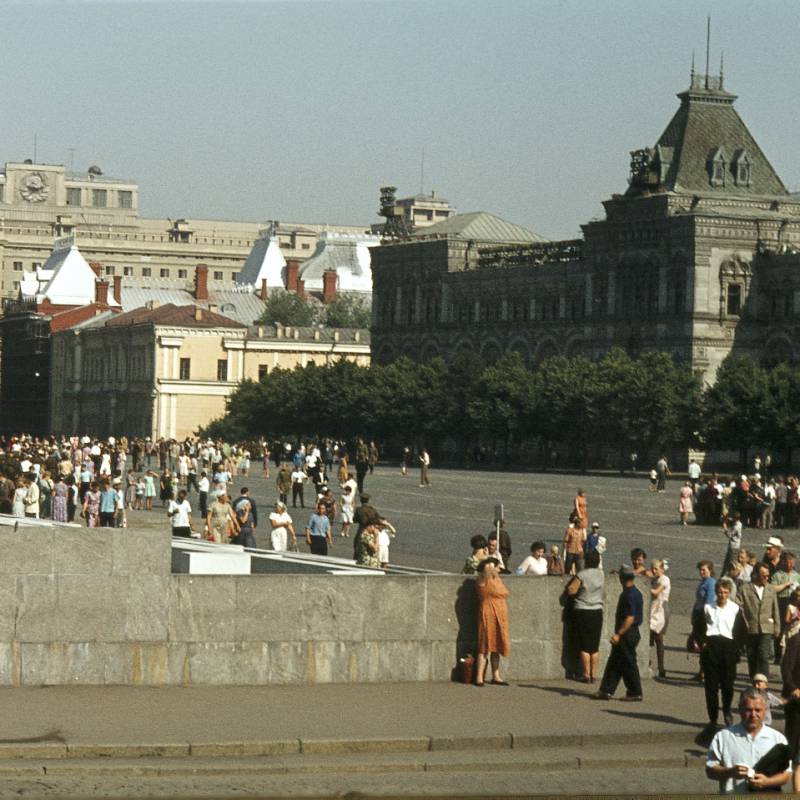 krasnaja_ploschad_istoricheskij_muzej_mavzolej_lenina_008.jpg