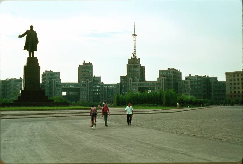 xarkov_ploschad_dzerzhinskogo_001.jpg