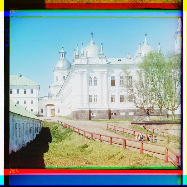 glavnyi_korpus_monastyria_pr._nila_stolbenskago._ozero_seliger_.jpg