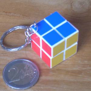 2x2x2_keych_w.jpg