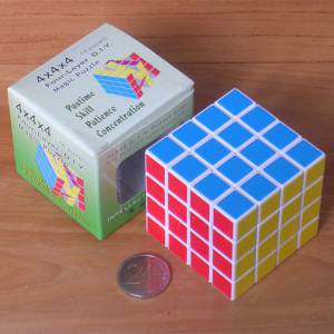 4x4x4_es_white_boxed.jpg