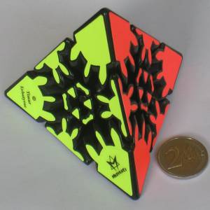 gear_pyraminx_black.jpg