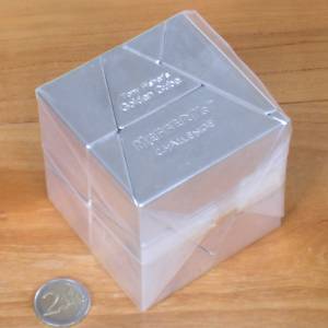 golden_cube_s.jpg