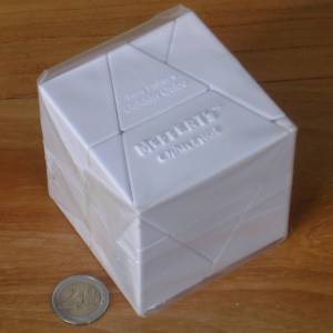 golden_cube_w.jpg
