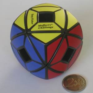 holey_skewb_pillow_b.jpg