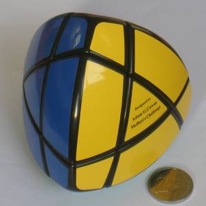 jing_pyraminx_black.jpg