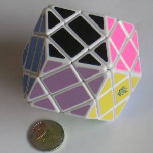 lanlan_rhombic_4x4x4.jpg