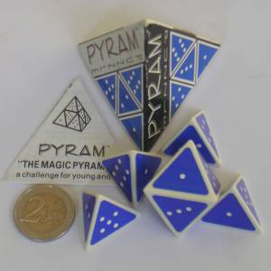 pyram.jpg
