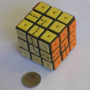rubiks_game_modified.jpg